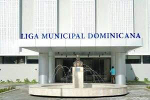D’Aza expresó que desde la LMD se trabaja para que los gobiernos locales logren su independencia presupuestaria, actuando con equidad, ética y transparencia.