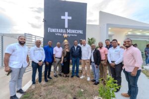 La Liga Municipal Dominicana (LMD) impulsa el desarrollo local en todo el territorio nacional, como es el caso de la provincia San Cristóbal, compuesta por 8 municipios y 9 distritos municipales. Estas demarcaciones han recibido distintos tipos de apoyo para la ejecución de proyectos de infraestructura, adquisición de equipamientos y realización de actividades culturales, con una inversión total de RD$396,642,463.27 durante la gestión 2021-2025, encabezada por Víctor D’Aza.