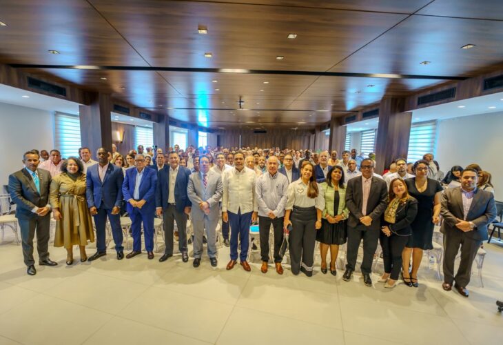 Foto grupal oficial